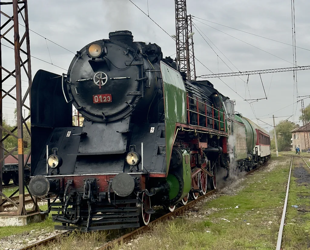 влак с парен локомотив
