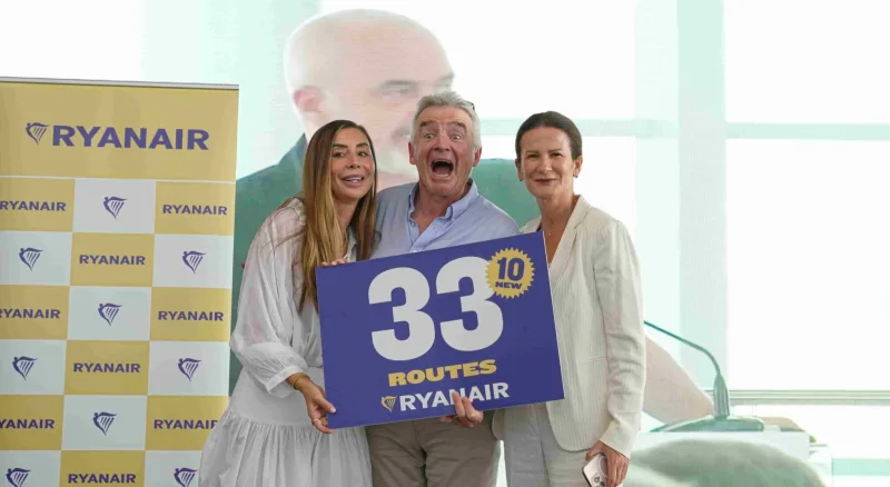 Ryanair Тирана база