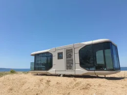 Космическа капсулна къща Албена