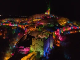 звук и светлина Царевец