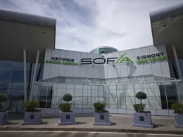 силен вятър летище Васил Левски отменени полети