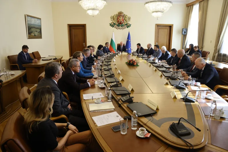 почивни дни Нова година еврото