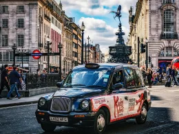 автономни таксита в Лондон